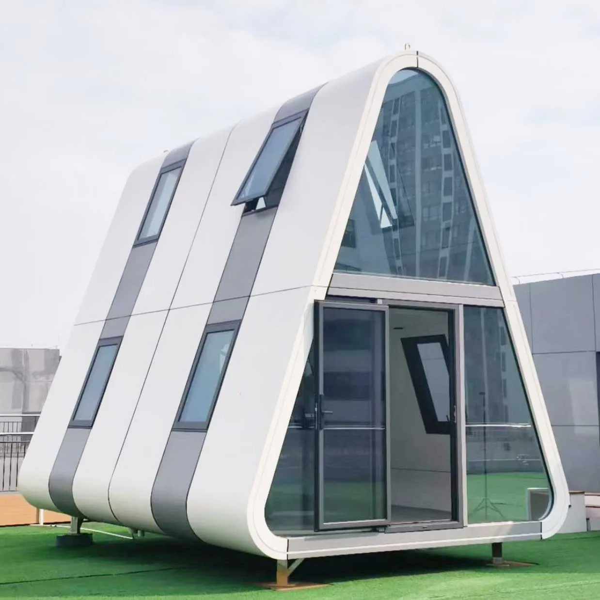 Luban Cabin Frame Low-rise Villa Heat-insulated Modular Home Prefab Tiny Triangle House for Hotel
