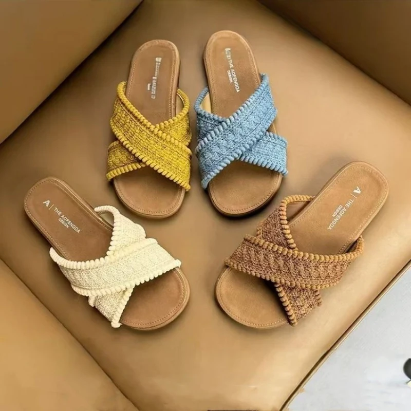 2026 Neu eingetroffene gewebte Damen-Sandalen mit Kreuzriemen – Lässige flache Sandalen für den täglichen Street-Style, bequemes Schuhwerk für den Sommer