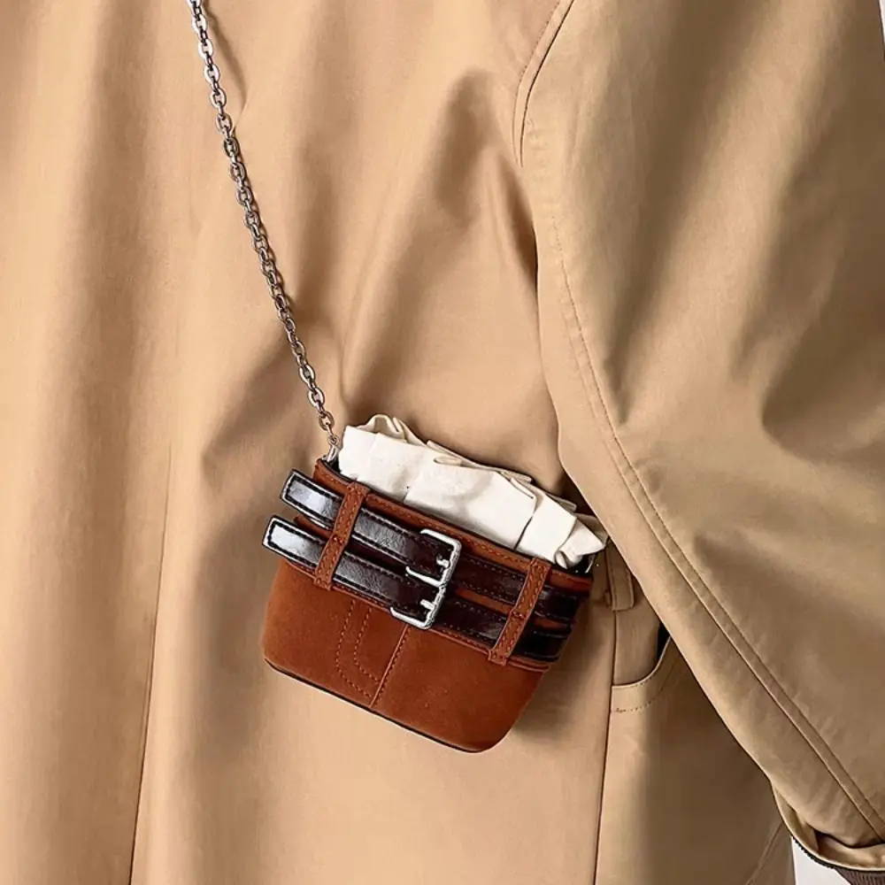 

Fashion Korean Style Metal Chain Crossbody Bag Solid Color Belt Buckle Make Up Bag Wallets Purse Mini Messenger Bags Travel