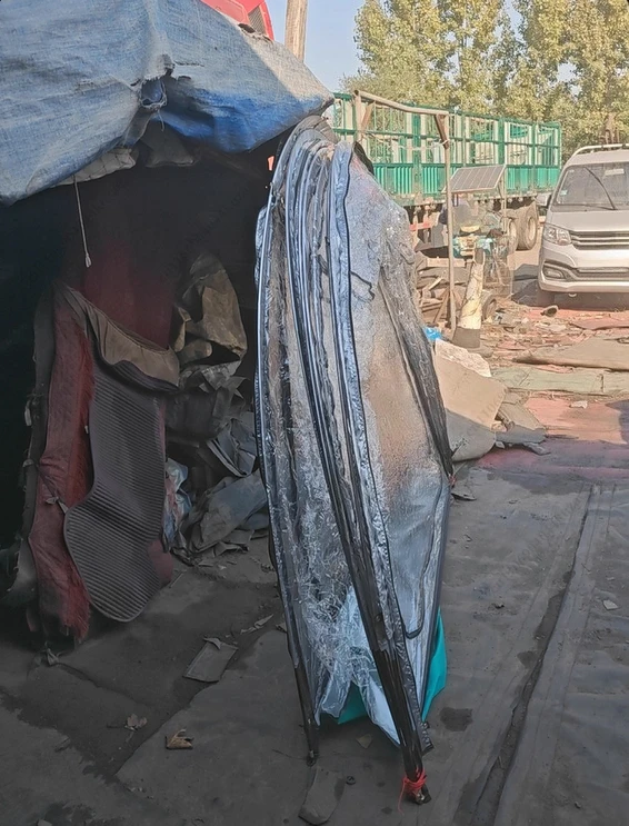 4-Person Fully Transparent One Bedroom One Living Room Tent - PVC Panoramic Starry Sky Sun Flower Warm Room
