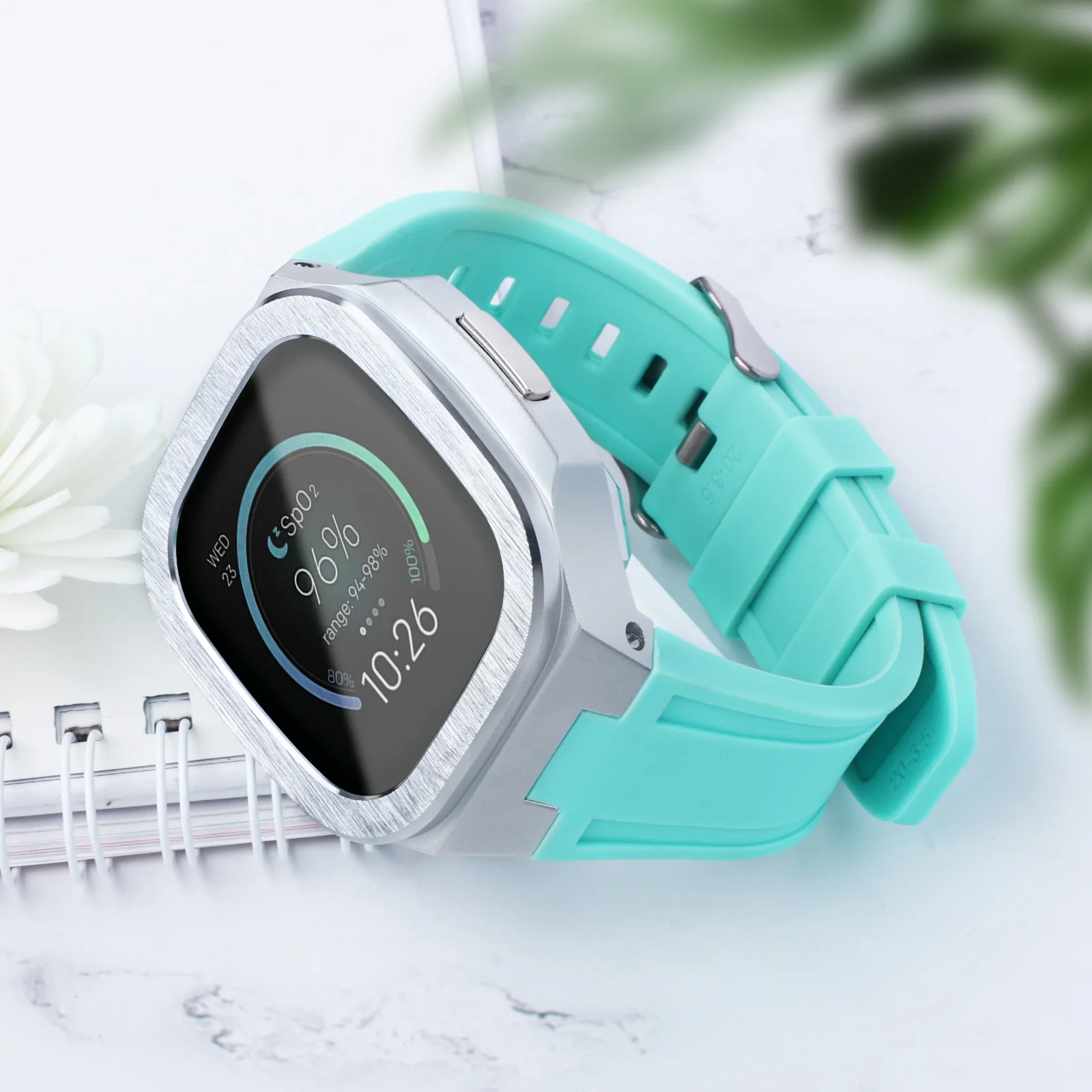 حافظة ساعة ذكية لـ Fitbit Versa 3 4/ Fitbit Sense 2 واقي شاشة زجاجي رفيع للغاية حزام رياضي لـ Fitbit Versa 3/Sense
