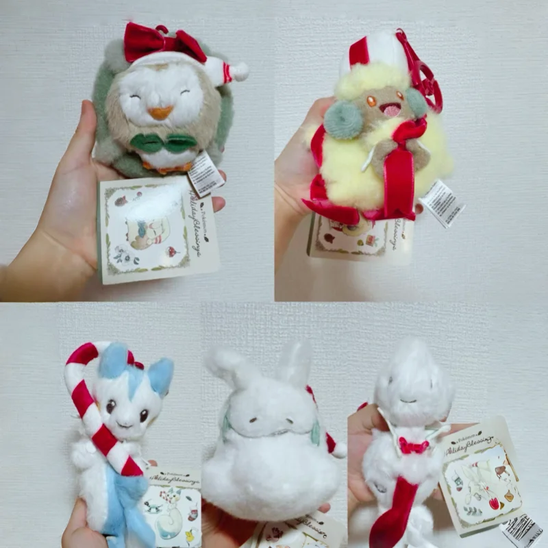 2025 Vendita calda Genuino Peluche Ciondolo Festival Preghiera Serie Gardevoir Rowlet Kawaii Decorazione della stanzaGiocattolo Ragazza Ragazzo Compleanno Natale Gif