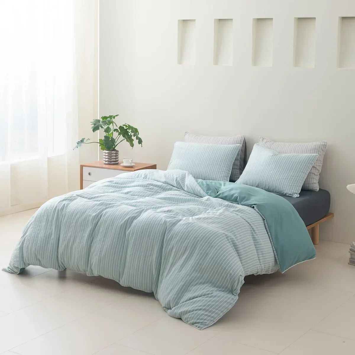 

Seersucker Duvet Cover Full/Queen Size,100% Washed Microfiber 3 Pieces White Duvet Cover Set, Soft Textured Bedding Set