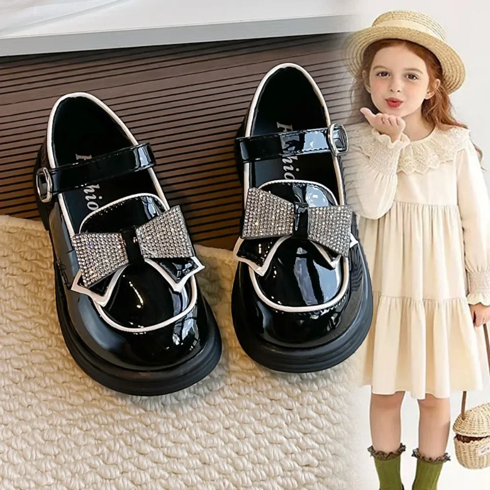 Girls British Style Leather Shoes 2026 Brand New Princess Shoes with Crystal Bow for Party Kids Performance Flat Shoes Versatile