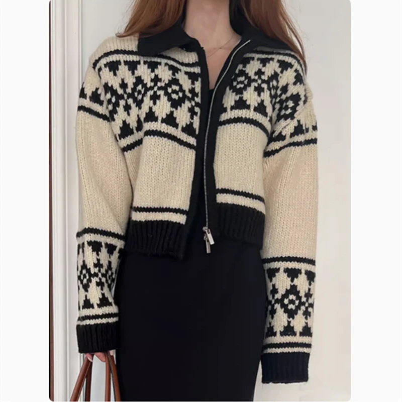 NEW Korean Gentle Touch  Sweater  Winter Retro Knitted Cardigan Chic Jacquard Zipper Knitted Sweater Cozy Jacket