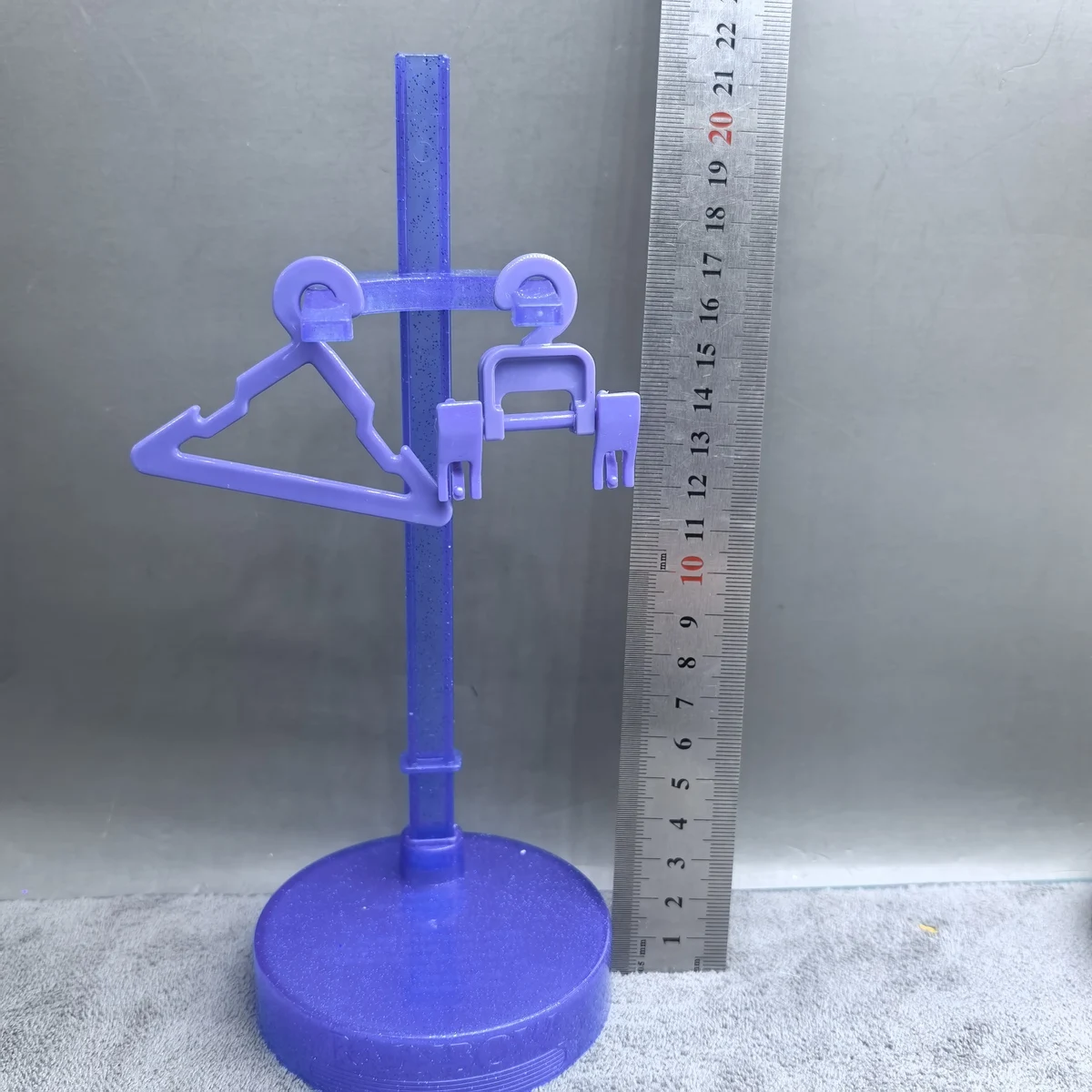 원래 레인보우 고등학교 인형 큰 여동생 스탠드 DIY 인형 액세서리 옷걸이 장난감 컬렉션