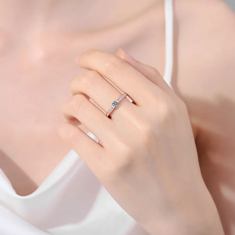 Cincin emas mawar 18K uniseks untuk pria wanita cincin hadiah natal perhiasan cincin pasangan kekasih anak perempuan laki-laki berlian Moissanite 0,3ct