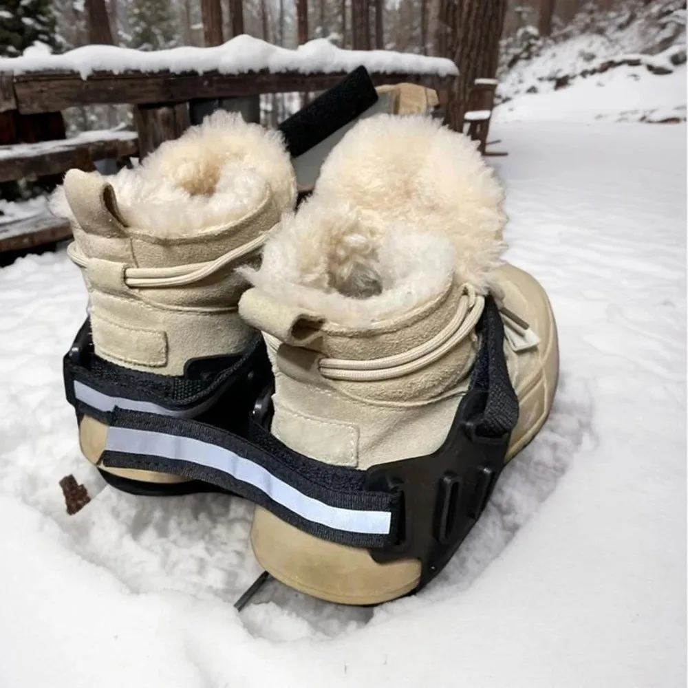 1 Pair 7 Spikes Ice Cleats Reflective Stripes Non-Slip Traction Snow Grippers Universal Fit Adjustable Straps Anti-Slip Crampons