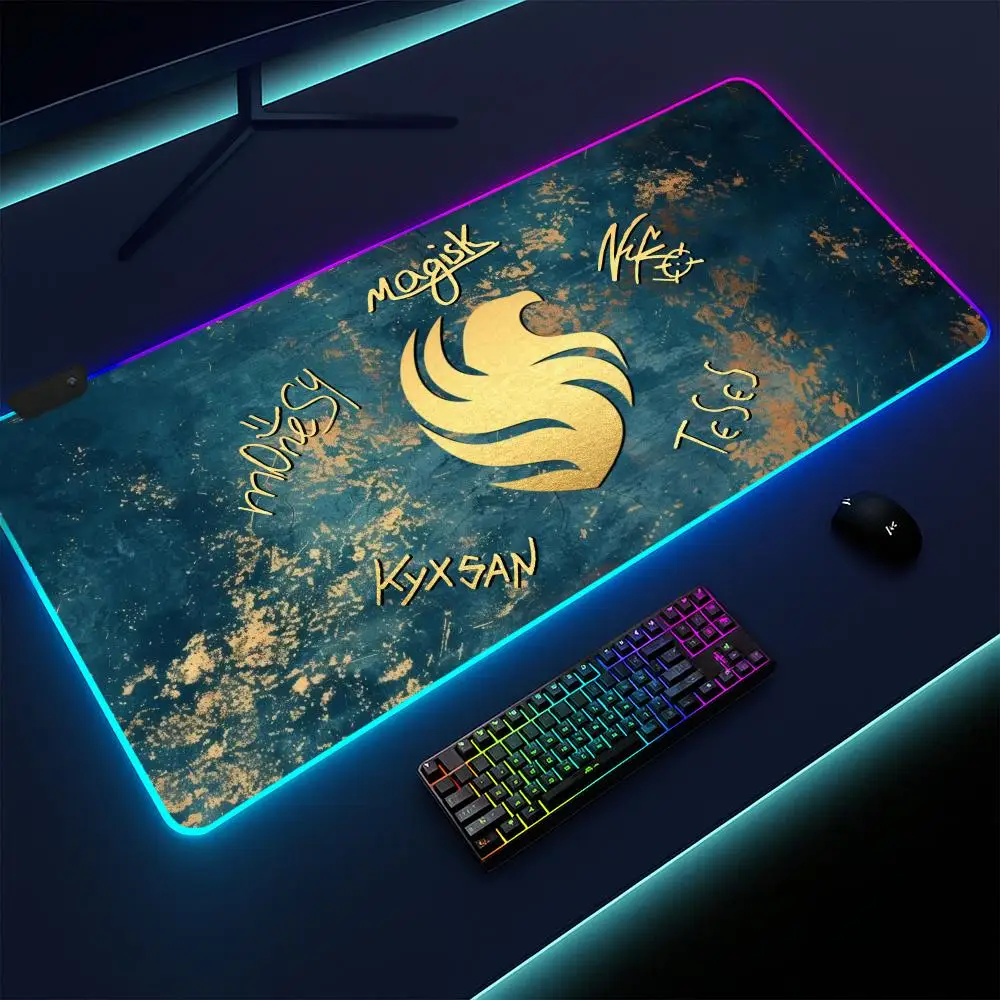 

Team Falcons Mouse Pad Gaming mat, LED lighted, non-slip base, waterproof, large deskpad, soft surface
