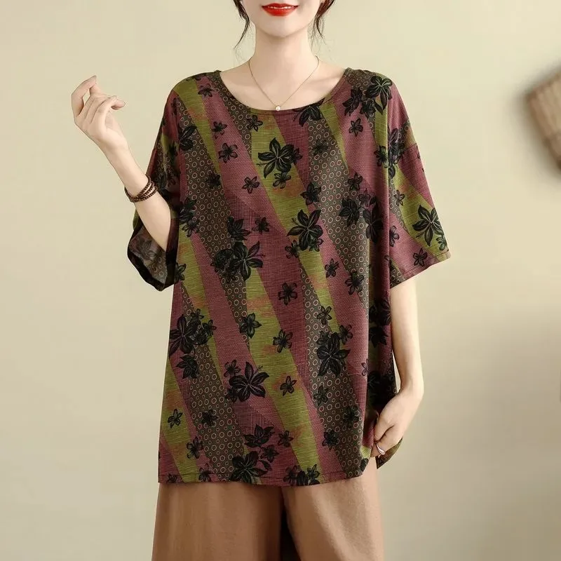 T-shirt a maniche corte retrò stampata girocollo alla moda da donna, casual, ampia, versatile e confortevole