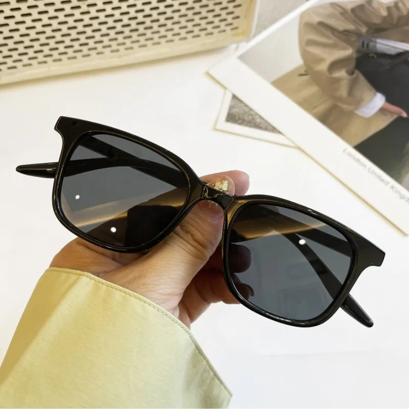 

Women Men Vintage Square Sun Glasses Fashion Trendy Sunglasses Luxury Designer Clear Lens Outdoor Sports Sun Shades Eyewear