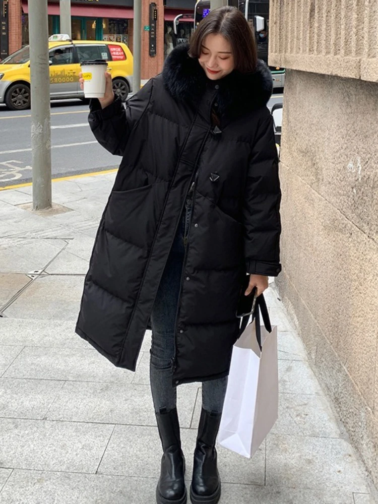 سترة قطن عادية لخريف وشتاء 2025 النسخة الكورية كبيرة بياقة من الفرو مع قلنسوة سترات دافئة فضفاضة فوق الركبة معطف قطني #6