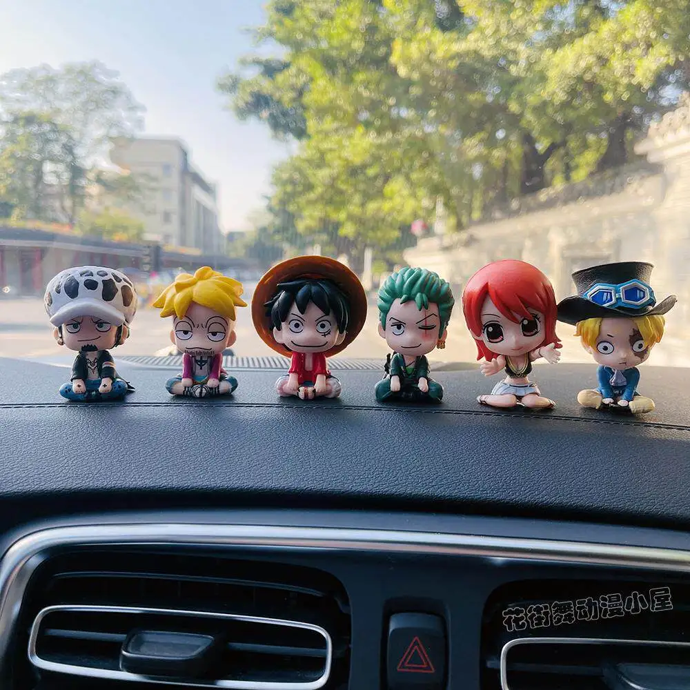 

Новая мультяшная аниме-фигурка персонажа, модель в стиле Q-Version, сидячая поза, украшение для автомобиля, игрушка, праздничный подарок