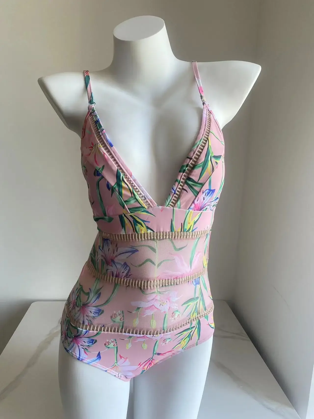 2024 Vervaardigde Badpak Voor Dames, Roze Badkleding Met Bloemenprint En Bedek Een Stuk Hoog Uitgesneden Badpak