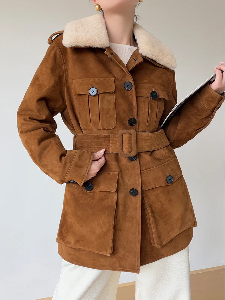 เสื้อแจ็คเก็ตหนังกลับแท้ คอขนสัตว์ธรรมชาติ สำหรับผู้หญิง ฤดูหนาว ดีไซน์เรียบหรู สไตล์วินเทจ ทรงเข้ารูป พร้อมเข็มขัด หนังแพะแท้ บุด้วยขนห่าน