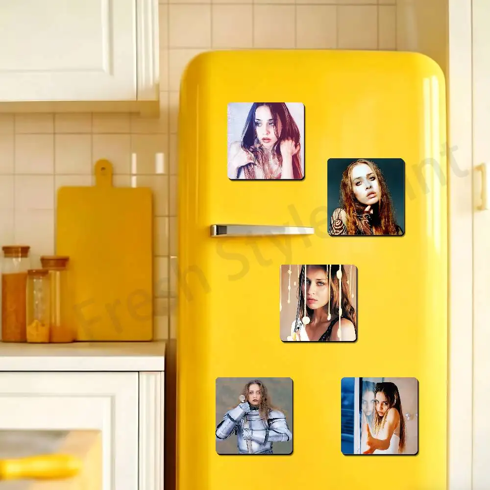 Singer F-Fiona A-Apple Cute Cartoon Anime Refrigerator Magnets Soft Magnetic Heat Transfer Refrigerator Magnets Gift