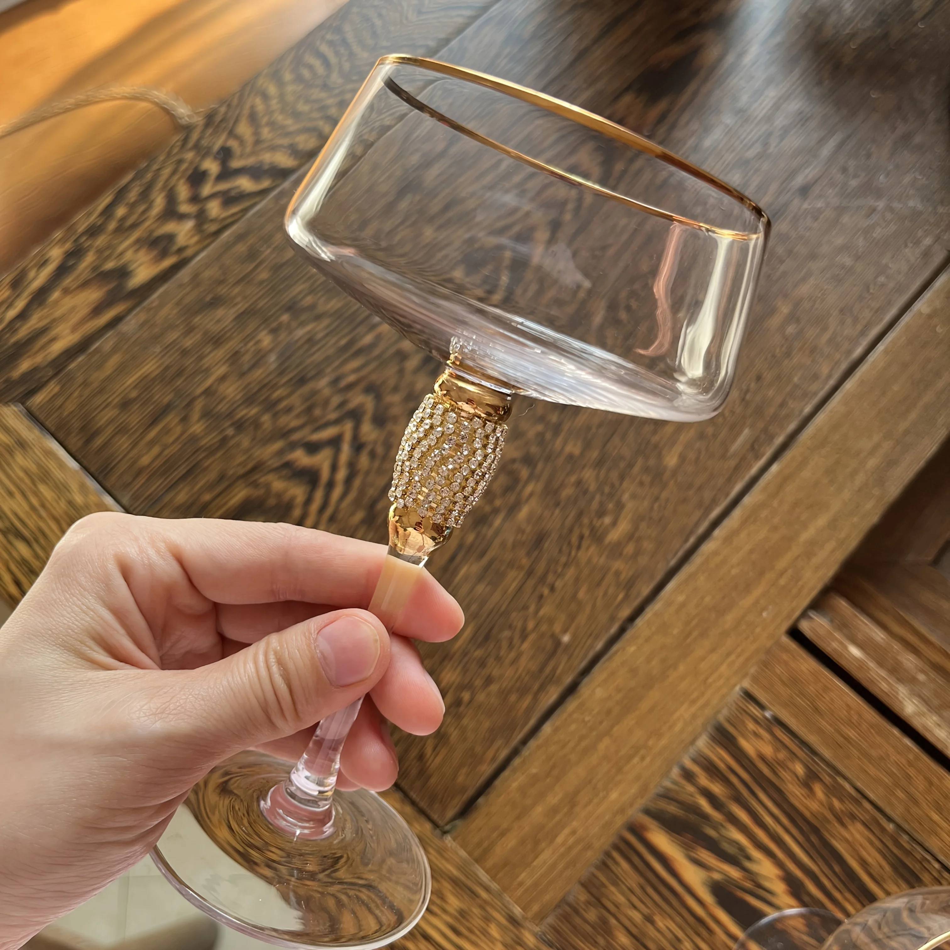 

Crystal Inlaid Glass Champagne Cocktail Glass for Wedding Parties and Restaurants Home Kitchen Phnom Penh Cups Durable Glassware