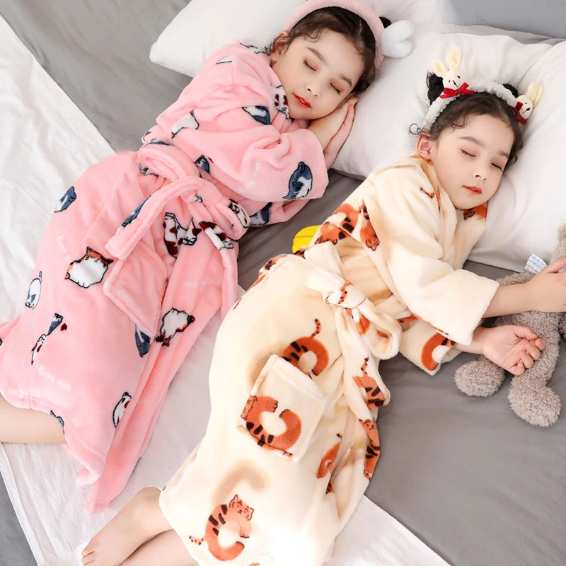 Bathrobe Baby Winter Flanel for Kids Girls New Arrival Warm Cartoon Hooded Sleepwear Robes Children Cute Tiger Nightgowns Pajama