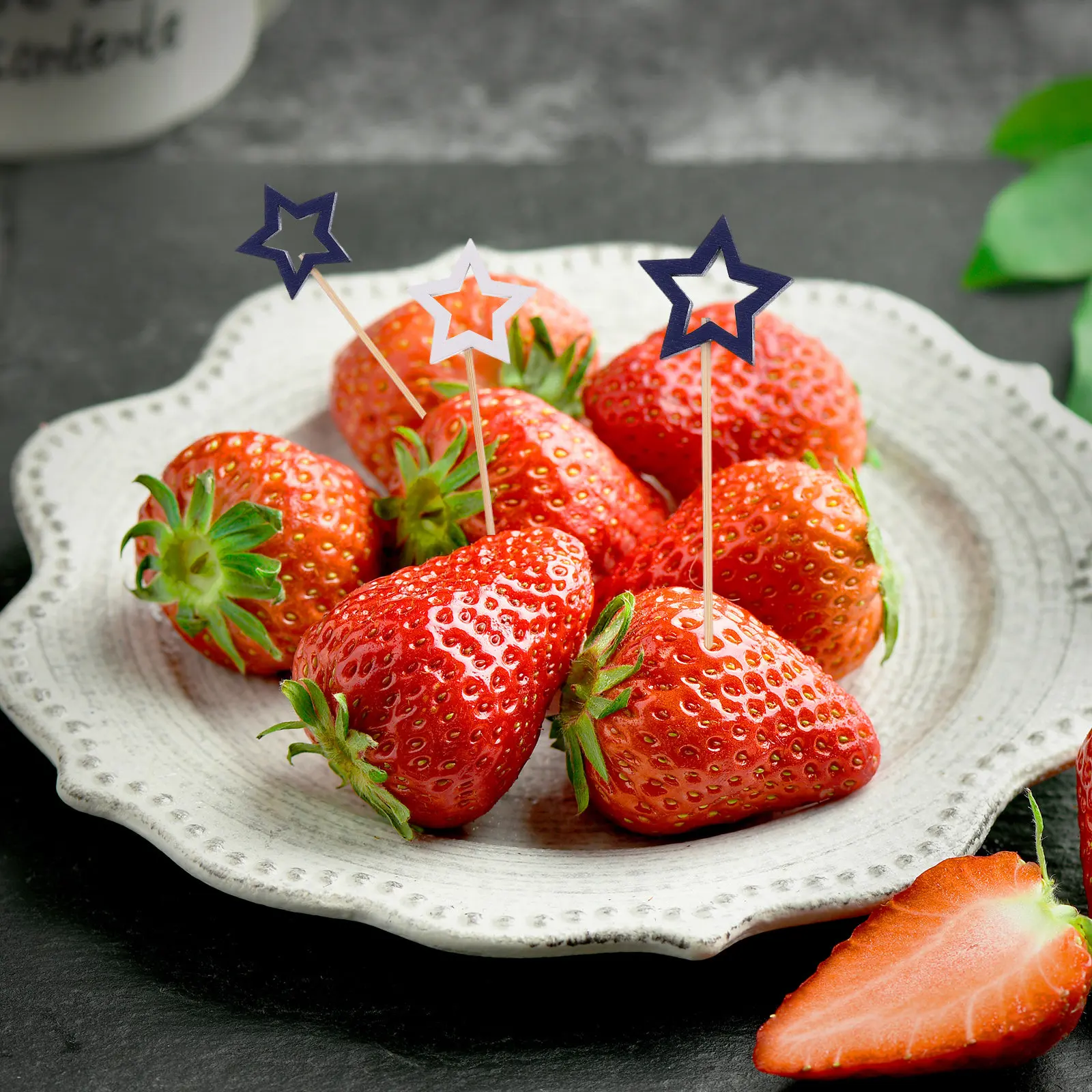 60Pcs Smooth Texture Bamboo Fruit Skewers Star Topper Design Disposable Cocktail Picks for Memorial Day Veteran's Day Party