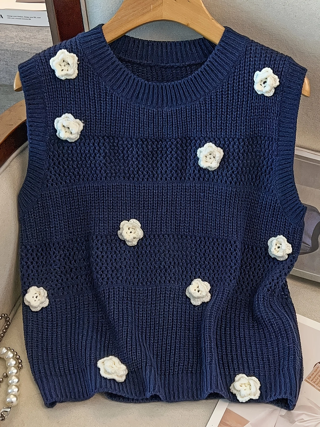

Women Elegant Sleeveless Knitted Waistcoat Crew Neck Floral Design Pullover Vest For Spring Summer