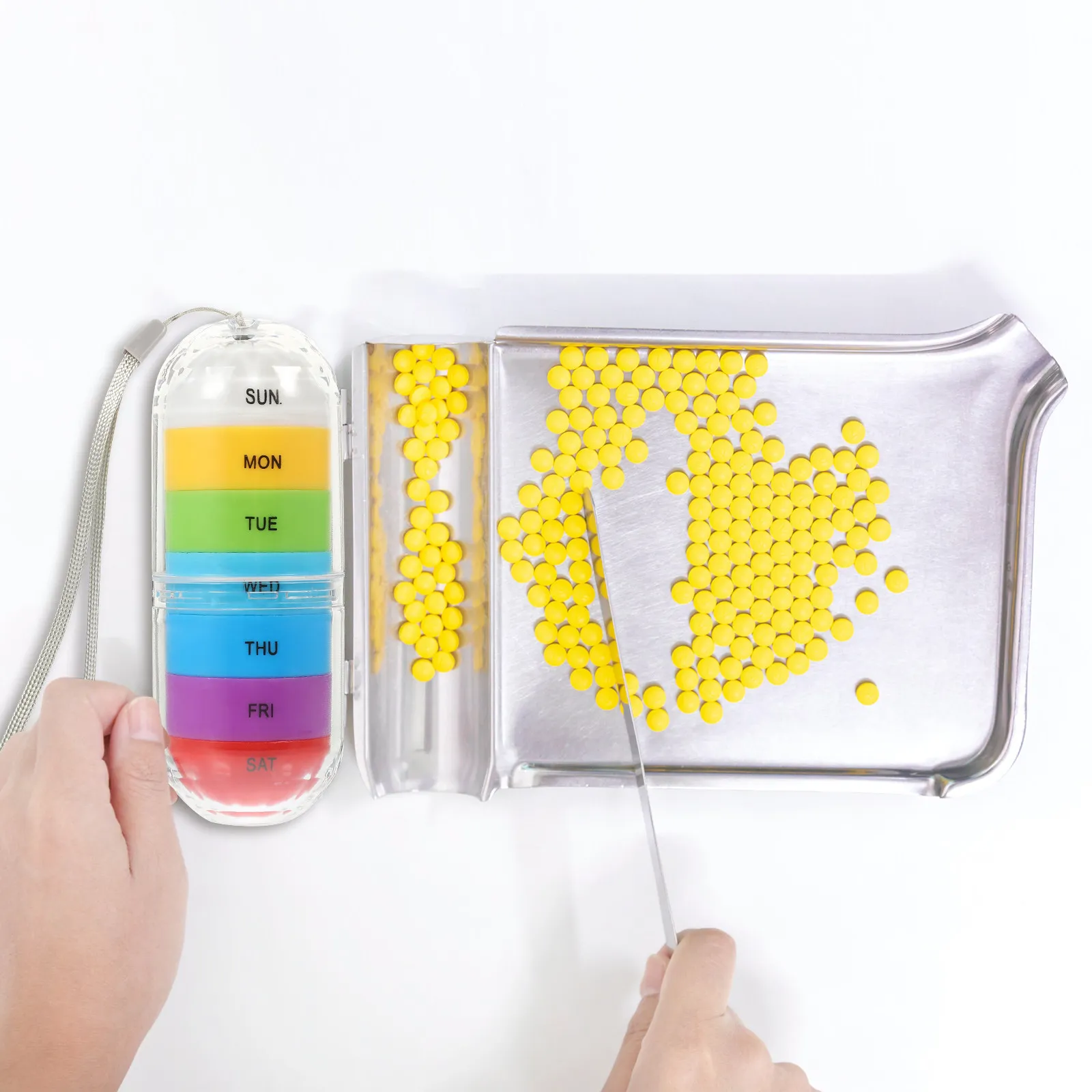 

Portable Pill Case Weekly Medicine Organizer Hanging Rope Compact Medicine Storage Reminder Tag Convenient Case