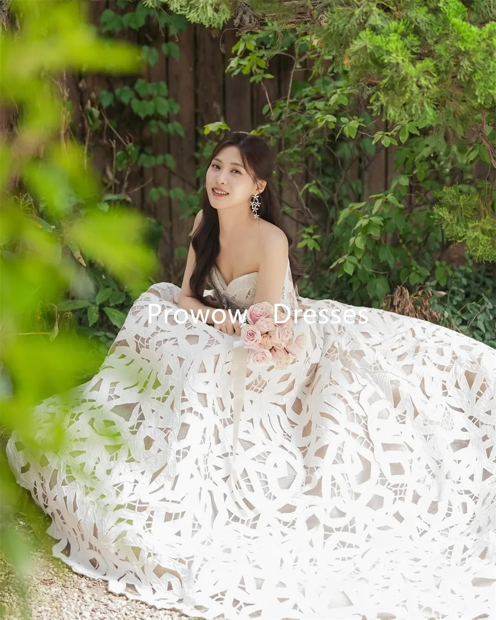 Prowow Luxury Avorio A Line Abiti da sposa Corea Photoshoot Abiti da sposa in pizzo Lunghezza pavimento Senza maniche Sweetheart Personalizzato