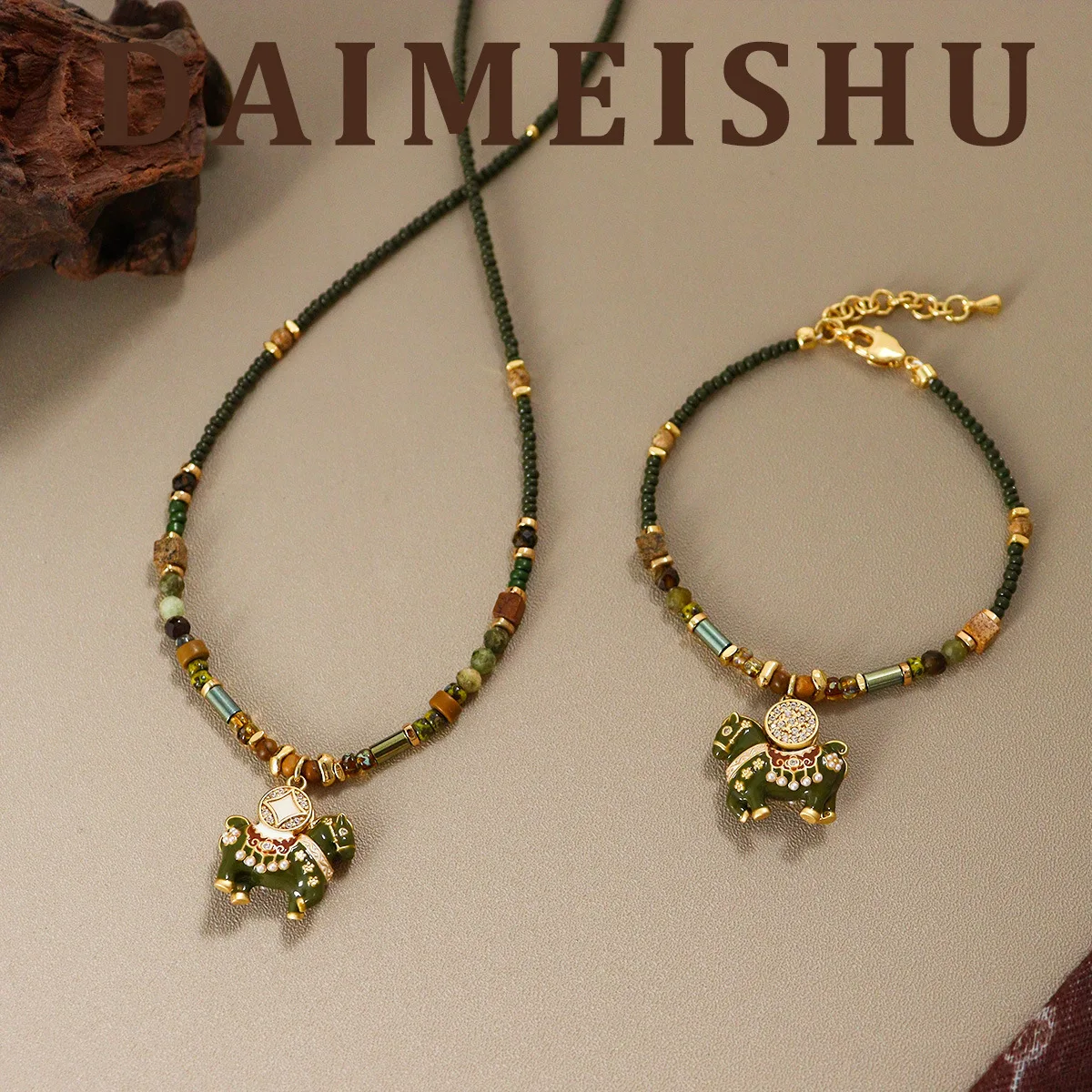 Retro Exquisite Micro-paved Zircon Rotatable Green Pomegranate Pony Copper Coin Necklace Light Luxury High-end Clavicle Chain