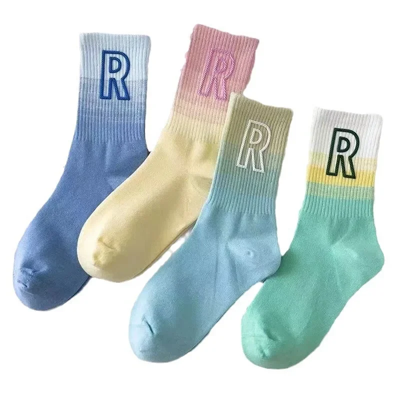 

Новые женские градиентные носки средней длины (до середины икры) Весна-Лето 2026: модные, спортивные, удобные, дышащие