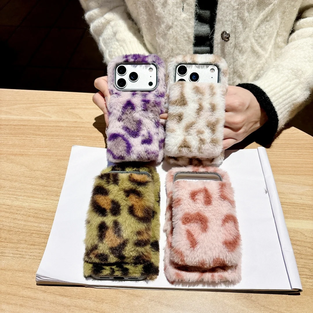 

Luxury Leopard cow animal pattern Phone Case For iPhone 17 16 15 14 13 12 11 Pro Max X XS Plus Warm Wrist guard Hand Plush shell