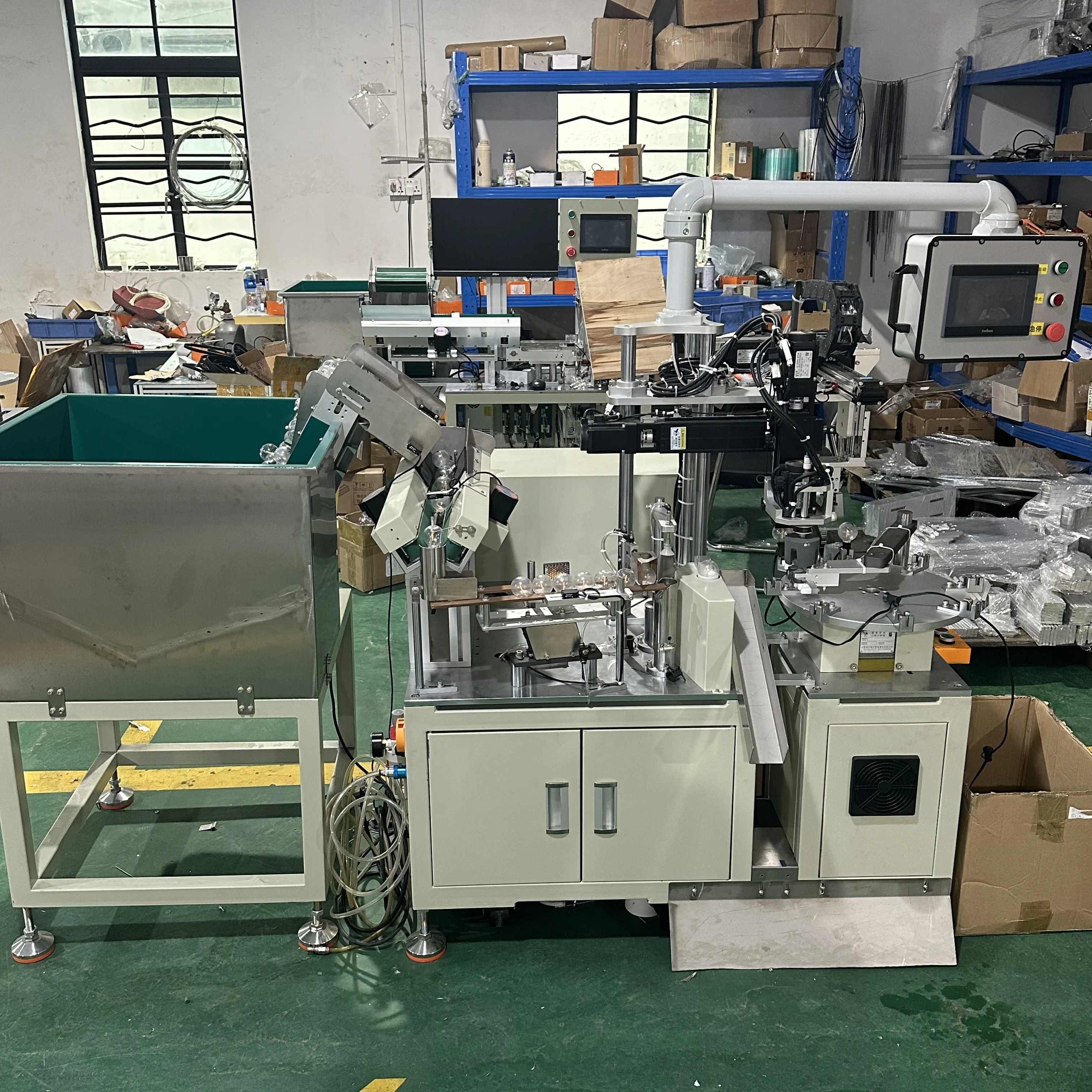 آلة التواء والإضاءة والمصباح المزودة بمصابيح ملتوية أنيقة تحل مشكلة اختبار اللمبة