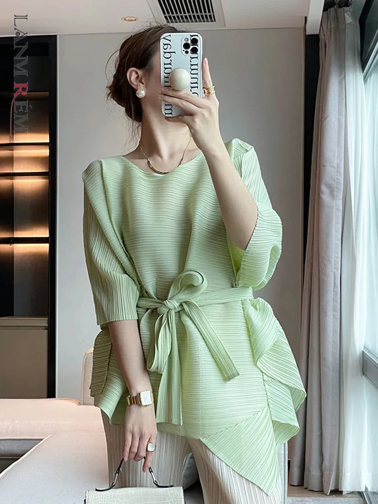 

LANMREM Pleated Irregular T-shirt For Women O-neck Half Sleeves Solid Color Lace-up Gathered Waist Tops 2024 Summer New 2Z1707