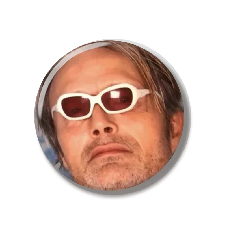 44MM Mads Mikkelsen Hannibal Face Pin Soft Button Pin Jewelry Creative Badge Cartoon Brooch Lapel Pin Bag Backpack Hat Decorate