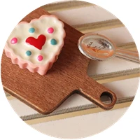 【BS】5Pcs/set 1:12 Dollhouse Miniature Chopping Board Simulation Cutting Bread Dessert Board Model Kitchen Decor Doll House