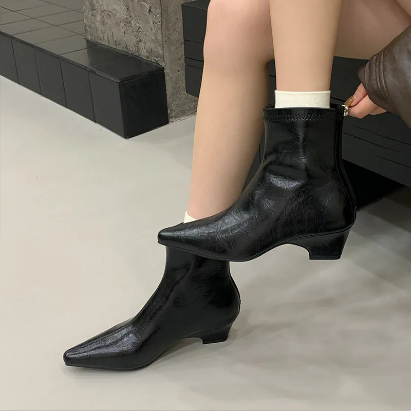 

Модные женские современные короткие сапоги с острым носком на молнии, женские эластичные ботильоны на низком каблуке, туфли-лодочки, женская обувь
