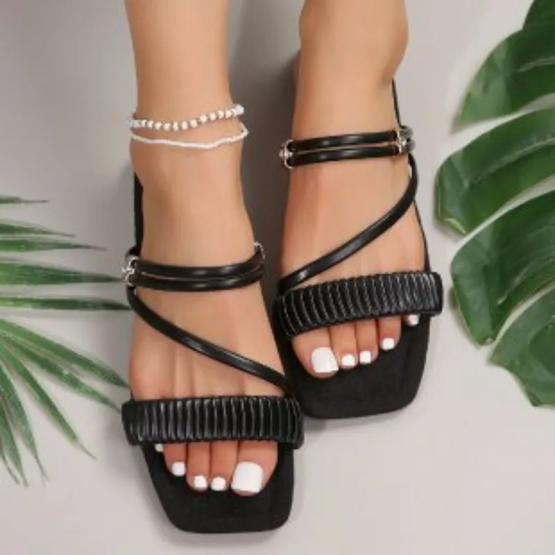 Zapatos de alta calidad para mujer, zapatillas de exterior para mujer, zapatillas diarias de verano, Sandalias planas de talla grande con punta cuadrada plisada, 2024