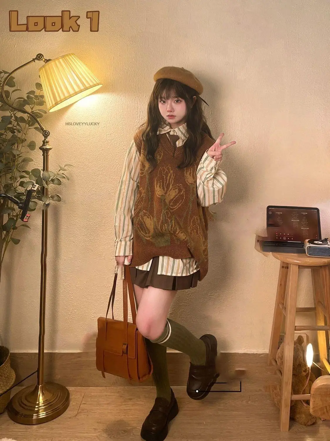 Ensemble d'uniforme scolaire trois pièces de style coréen, jupe plissée, chemise en émail à col en V, tricot adt, joli, vintage imbibé, automne