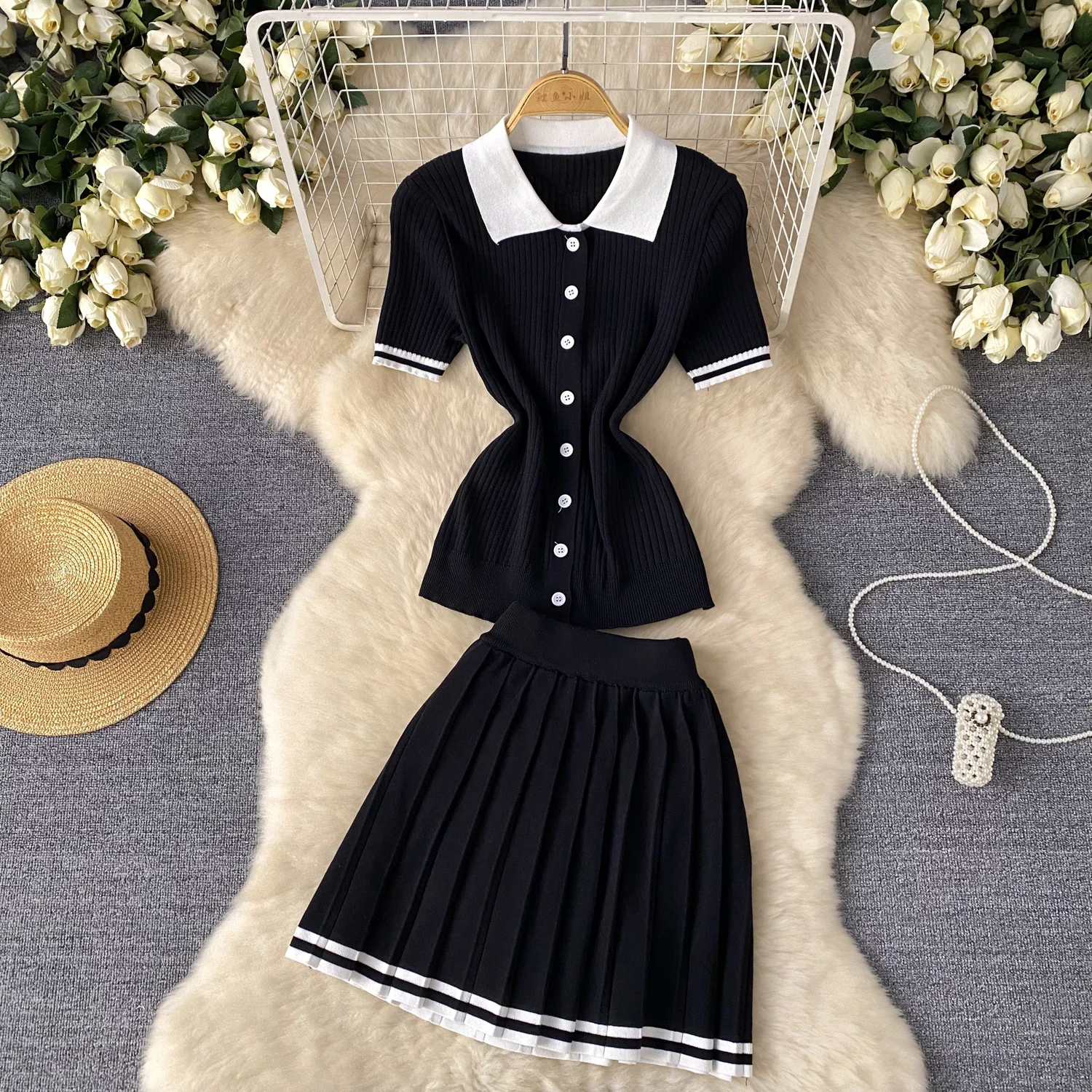 Youth Women Color Contrast Polo Collar Short-sleeved Shirt Tops + High Waist Slimming Pleated Skirt Two-piece Set