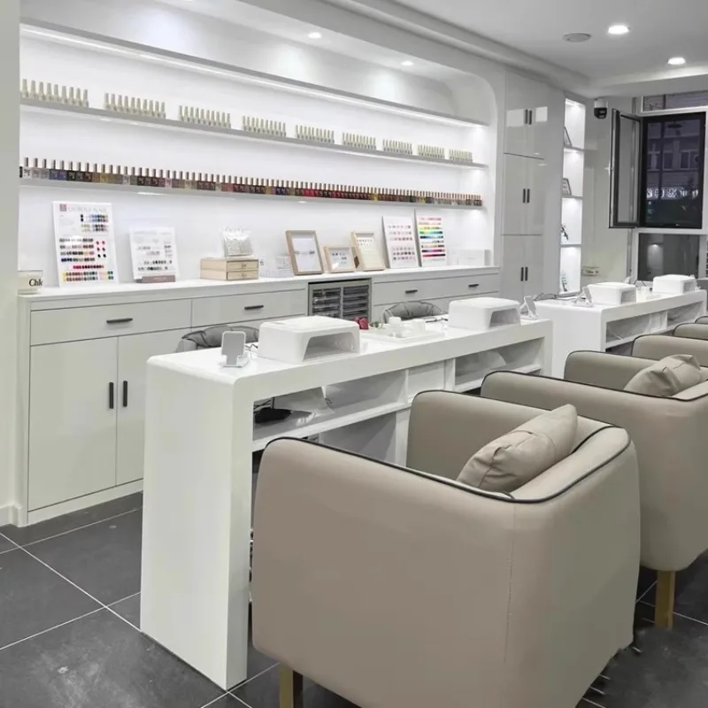 Ensemble table et chaise de manucure pour célébrités d'Internet