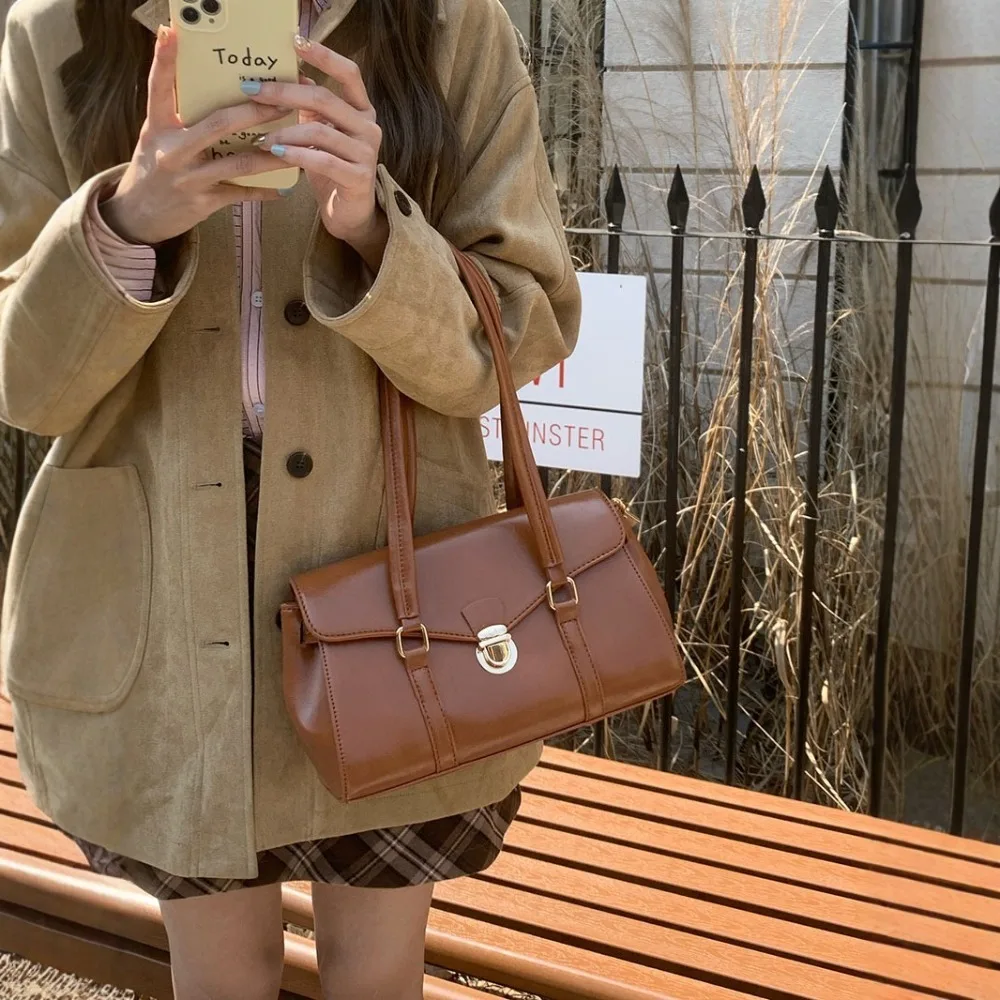 

2025 Новая роскошная легкая женская сумка на одно плечо во французском стиле, универсальная сумка-багет под мышками в стиле ретро