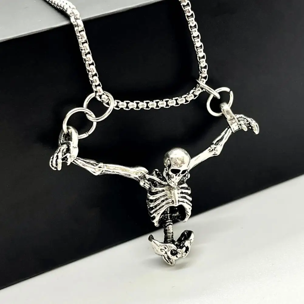 Car Skeleton Hanging Decoration Hip Hop Punk Skull Necklace Auto Interior Rearview Mirror Skeleton Charm Ornament Pendant