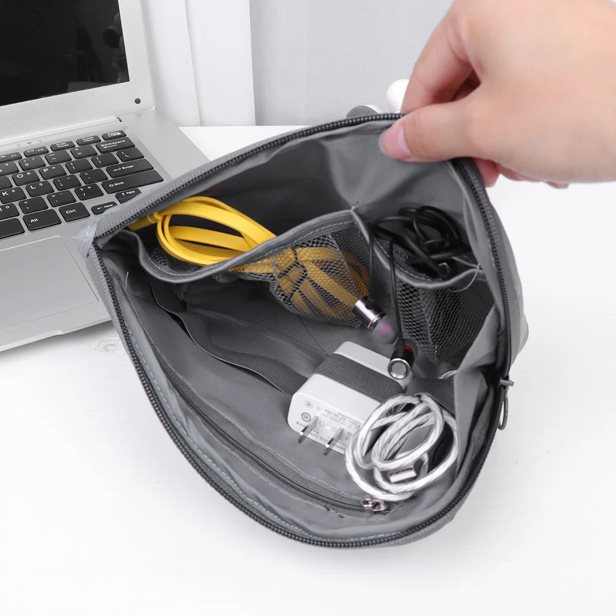

USB Cable Storage Bag Portable Grey Large Capacity Organizer Pouch Travel Carrying for Earphone USB Cable Storage Bag