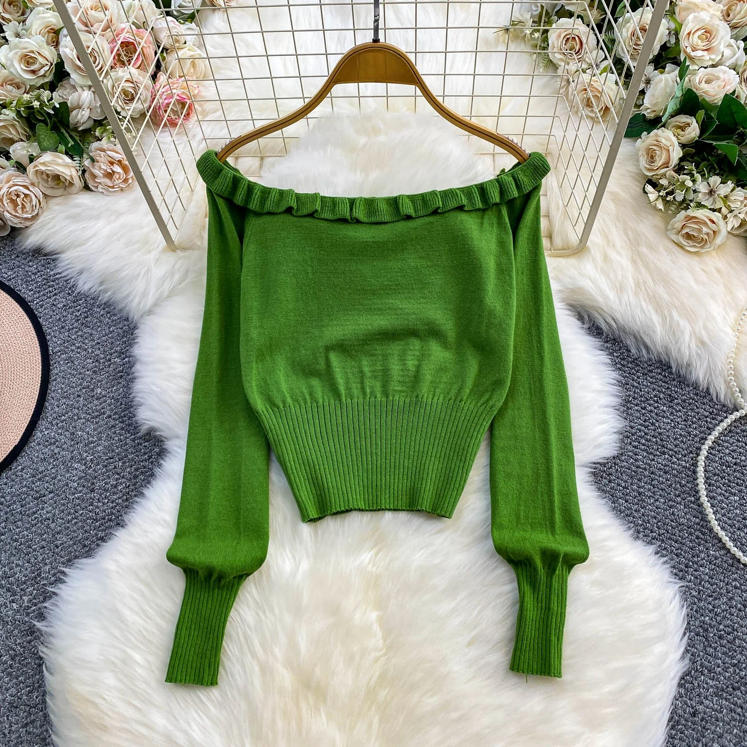 Ele Batwing Sve Sweater Rajut Wanita dengan Pinggang Elastis, Atasan Model Satu Bahu, Nyaman, Sedikit Tebal...