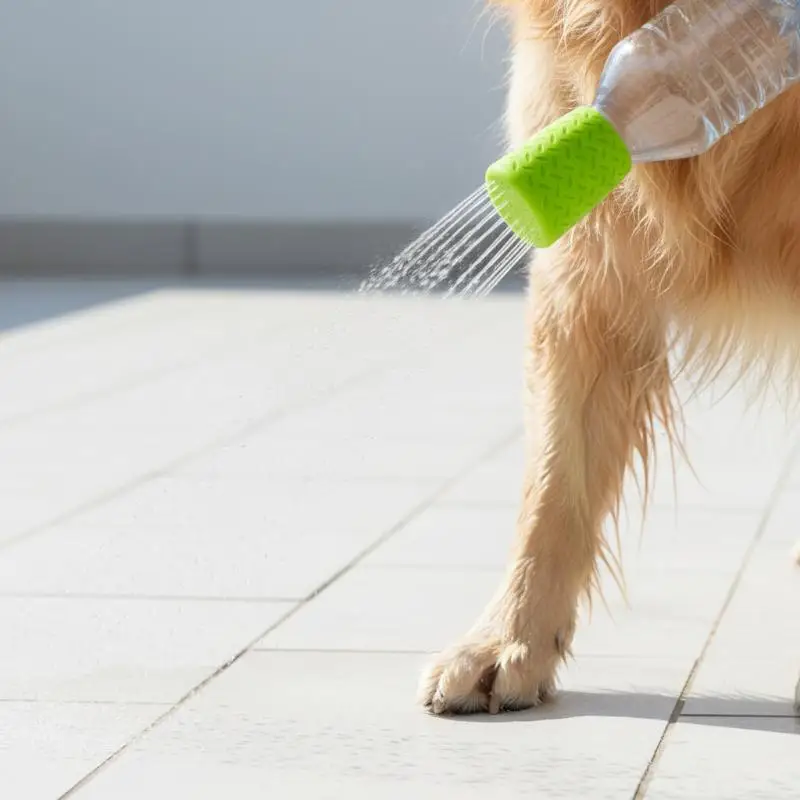 Universal Fit Silicone Pet Bathing Sprinkler Portable Bottle Cap Shower Head for All Breeds Dog Cat Grooming Use