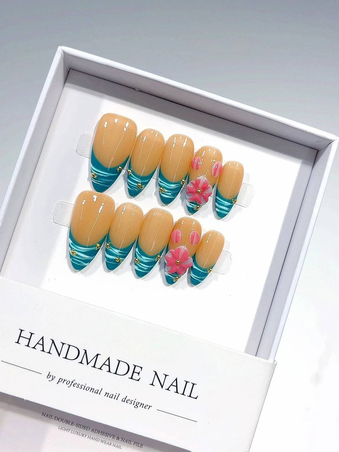 

French-Style Three-Dimensional Carved High-End Fashionable Wearable Nail Art (D451)