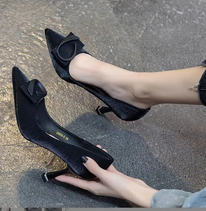 

Spring black high heels female professional working stiletto sexy shallow toe single shoes female Stylish pointy work shoes