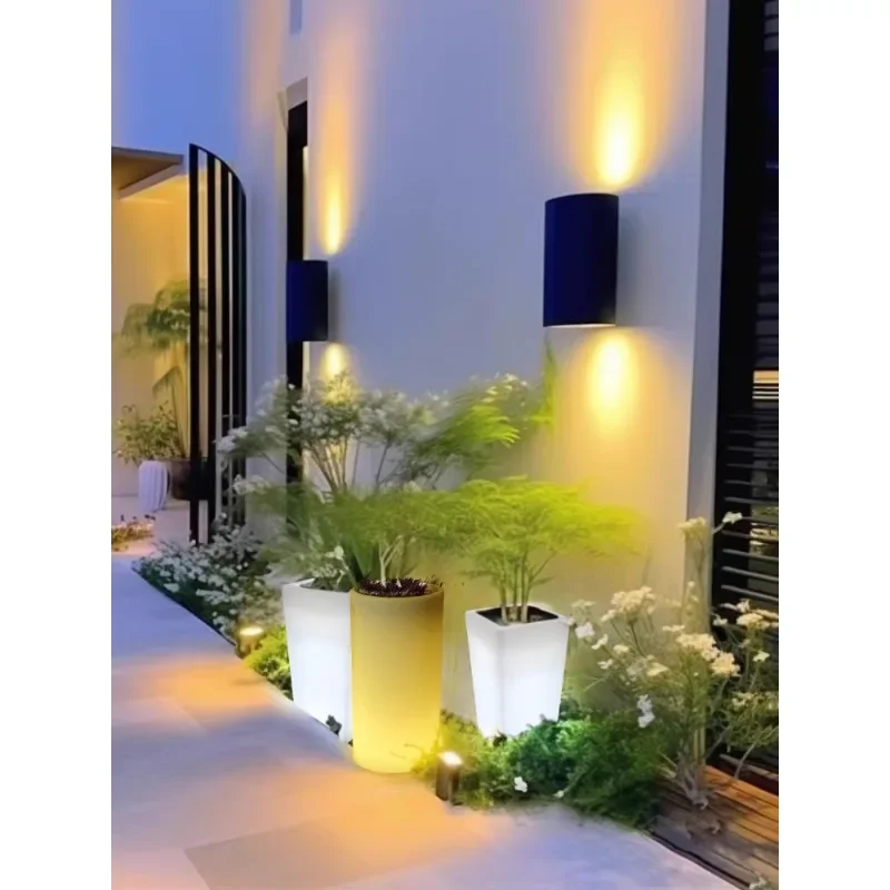 Creatieve lichtgevende plastic grote bloempot nieuwe high-end bloempot met lamp binnenplaats