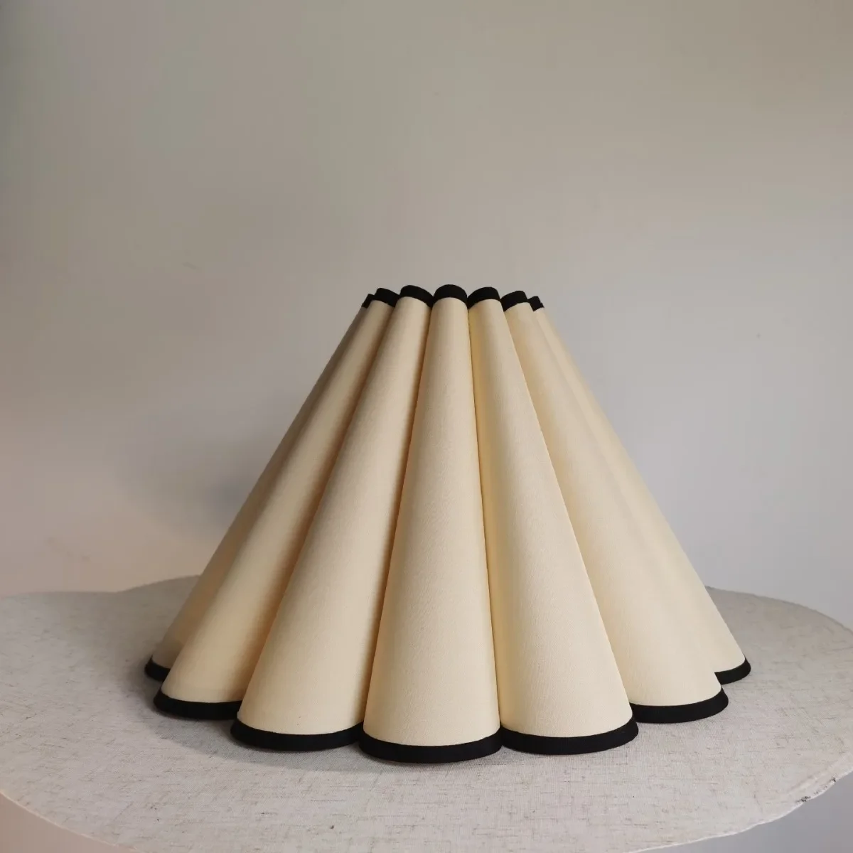 

Desk Lamp Lampshade Petal Flower Pleated Fabric Handmade Lampcovers