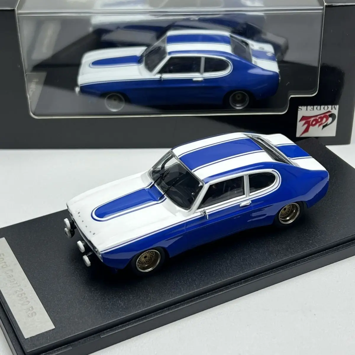 Raffreddare 1:43 Capri 2600 RS Auto in lega Fonde sotto pressione e veicoli giocattolo Modello di auto Modello in scala in miniatura per bambini
