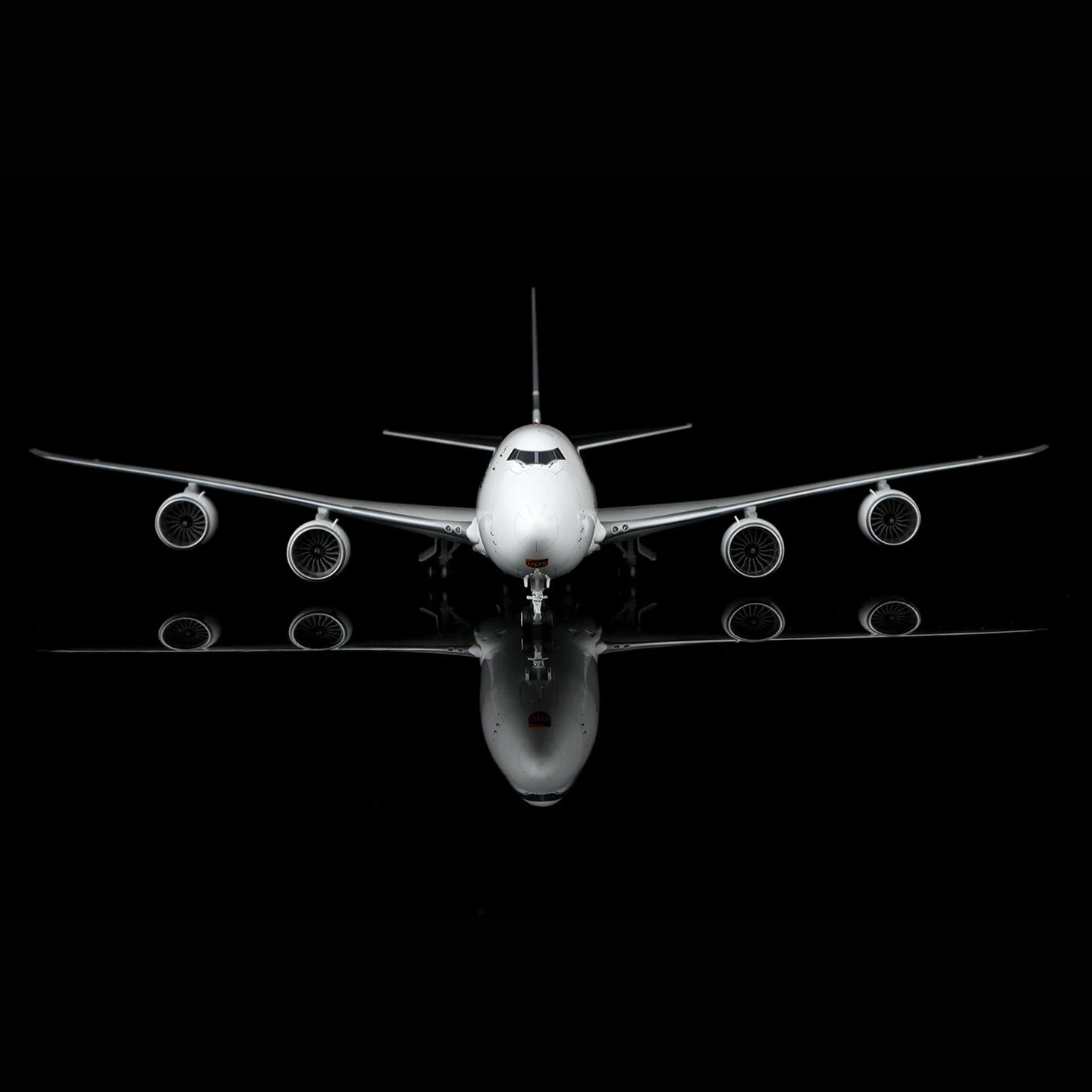 Avión coleccionable de aleación L2187, regalo, alas SQ 1:200 UPS Boeing B747-8F, avión fundido a presión, modelo N605UP con soporte