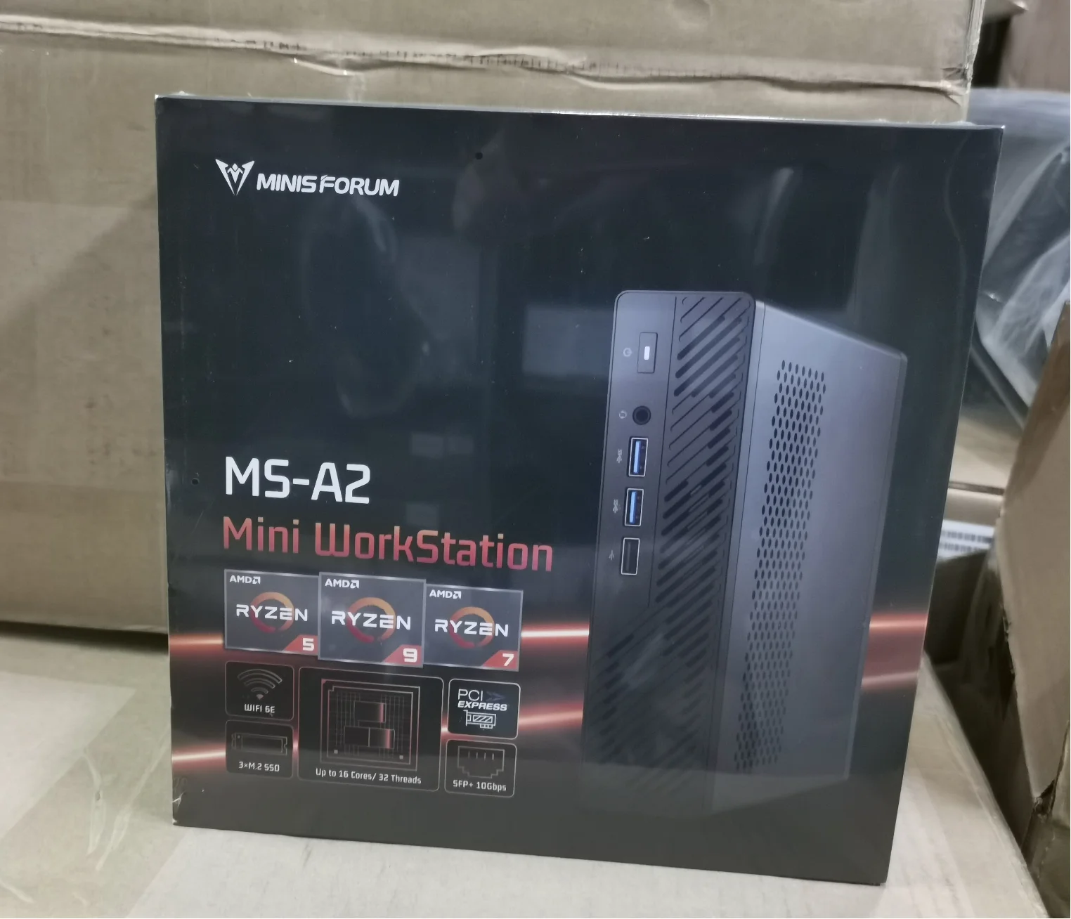كمبيوتر صغير MINISFORUM MS A2 AMD Ryzen 9 9955HX PC Windows 11 Pro 96GB DDR5 U.2 NVME يدعم 10G SFP + WiFi6E كمبيوتر صغير للألعاب